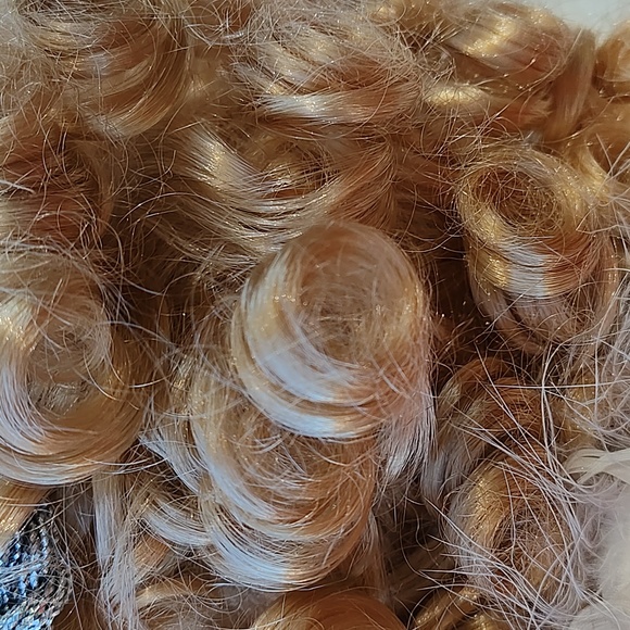 Porcelain angel doll - Picture 10 of 10